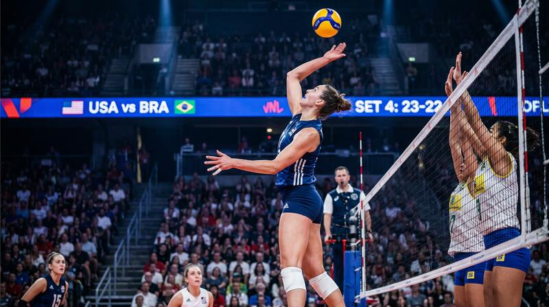 爱游戏排球视频